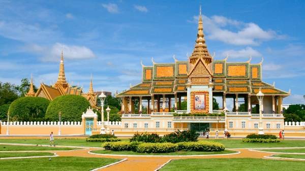 Du lịch Campuchia 2 ngày 1 đêm cung điện